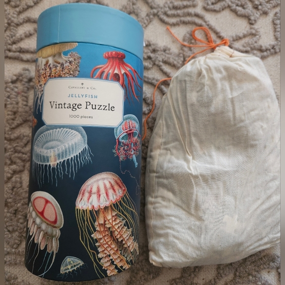 Vintage jellyfish puzzle - Picture 2 of 2